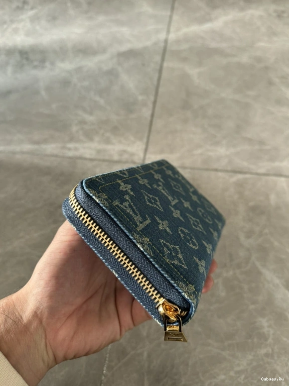 ZIPPY WALLET LOUIS VUITTON 0120
